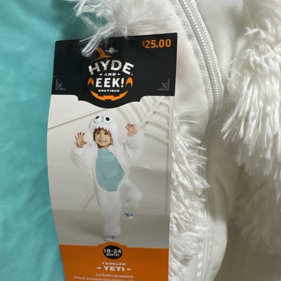 NWT Hyde and Eek! Toddler Yeti Jumpsuit Halloween Costume Dress Up 18-24 Months - Picture 2 of 12